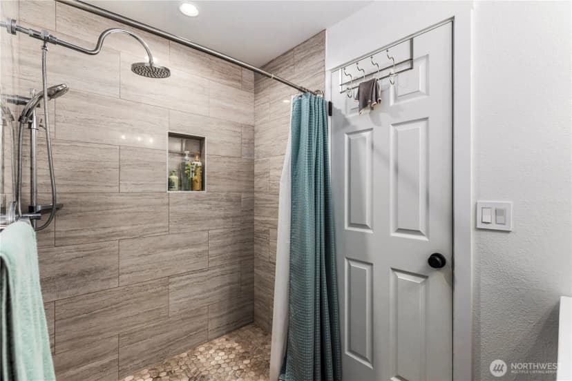Property photo for 22625 1st Drive Se, Bothell photo 15