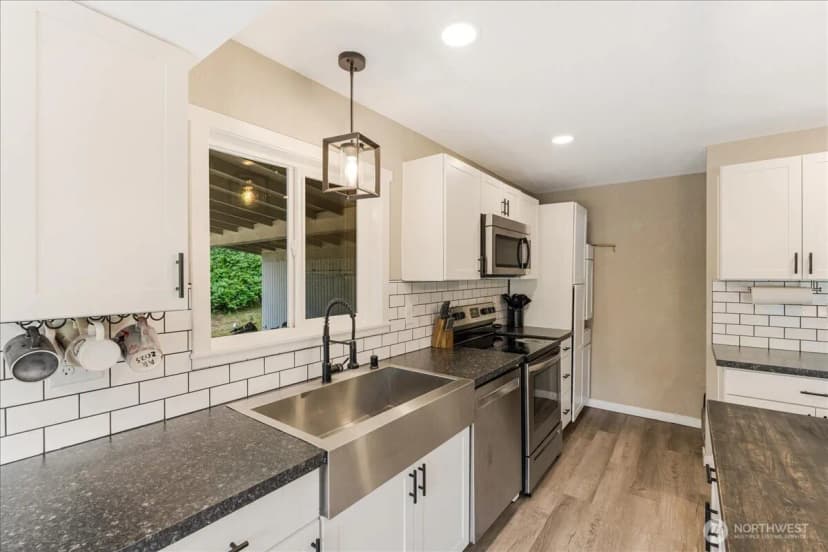 Property photo for 160 Isaacson Drive, Kelso photo 10