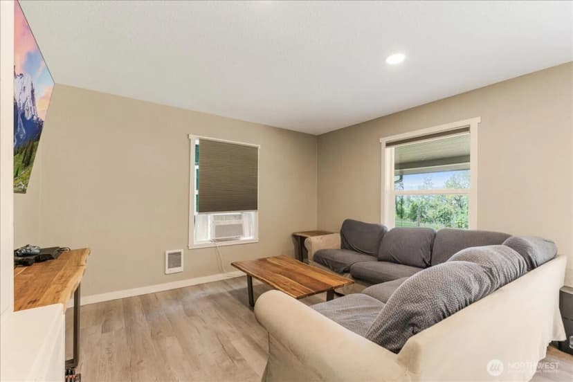 Property photo for 160 Isaacson Drive, Kelso photo 16