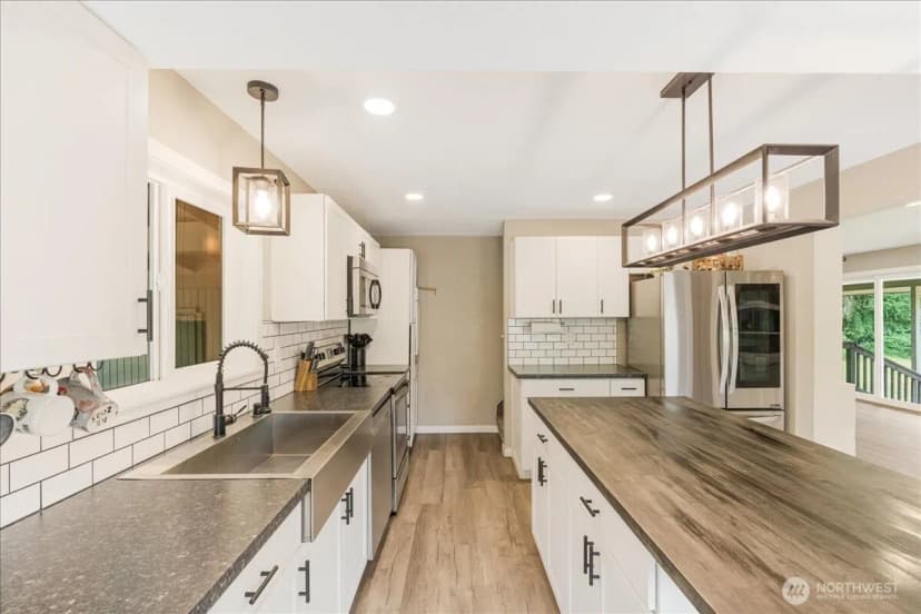 Property photo for 160 Isaacson Drive, Kelso photo 9