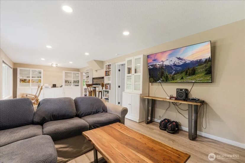 Property photo for 160 Isaacson Drive, Kelso photo 18