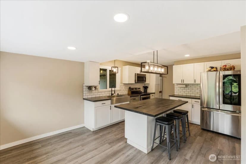 Property photo for 160 Isaacson Drive, Kelso photo 8