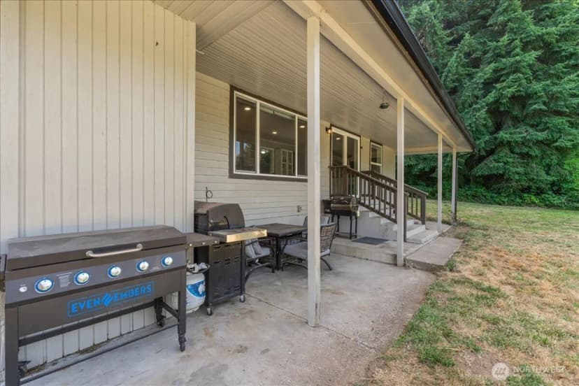 Property photo for 160 Isaacson Drive, Kelso photo 33