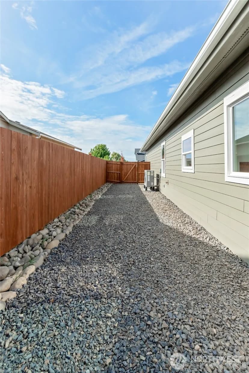 Property photo for 402 E Heatherstone Court, Ellensburg photo 27