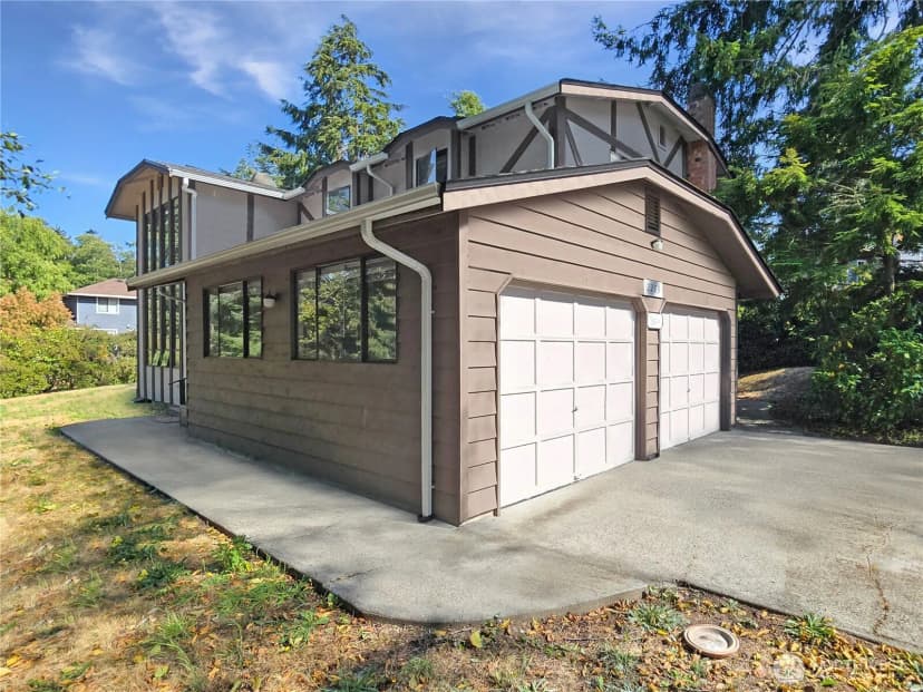 Property photo for 2283 Darvic Place, Oak Harbor photo 3