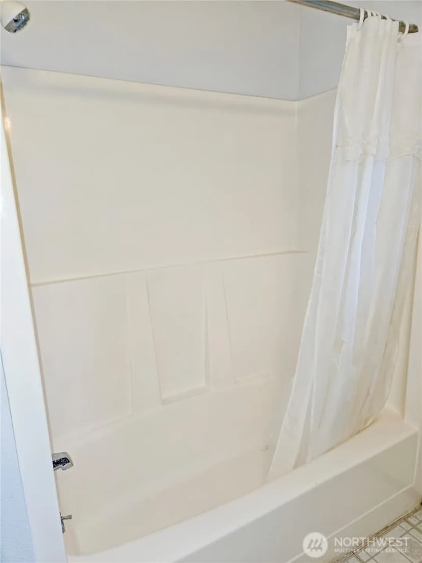 Property photo for 2283 Darvic Place, Oak Harbor photo 28