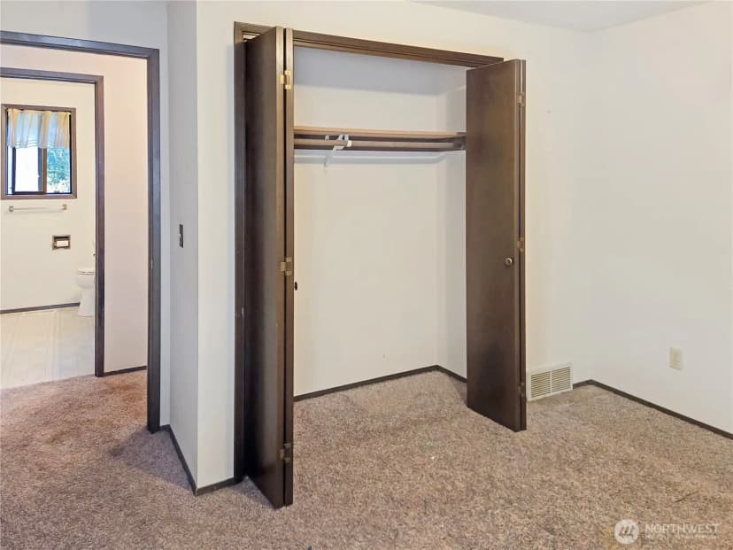 Property photo for 2283 Darvic Place, Oak Harbor photo 30
