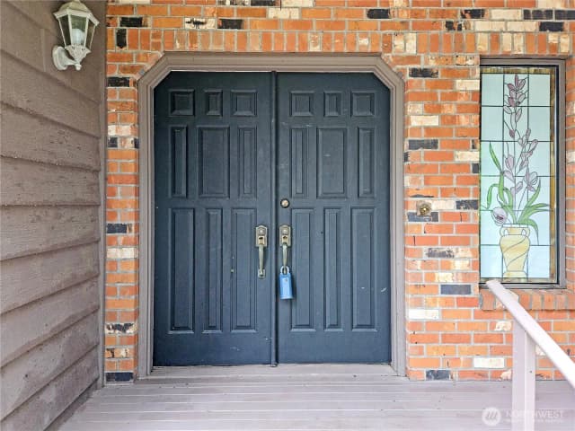 Property photo for 2283 Darvic Place, Oak Harbor photo 5