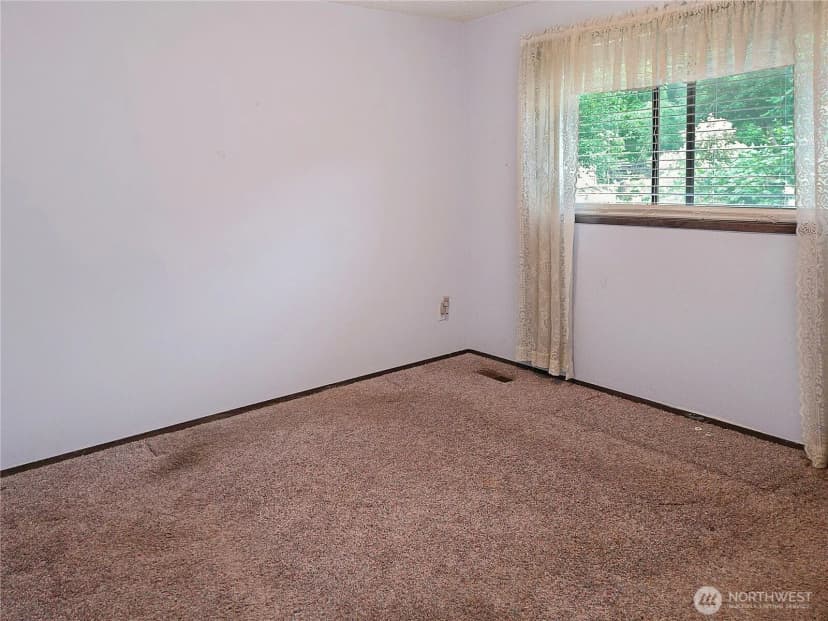 Property photo for 2283 Darvic Place, Oak Harbor photo 25