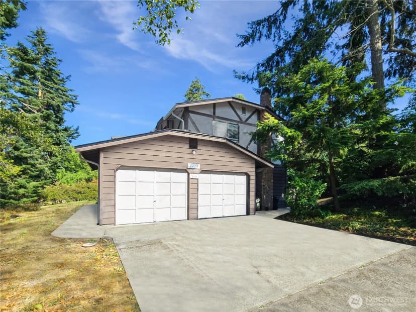 Property photo for 2283 Darvic Place, Oak Harbor photo 2