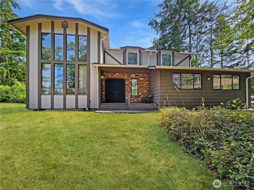 Property photo for 2283 Darvic Place, Oak Harbor