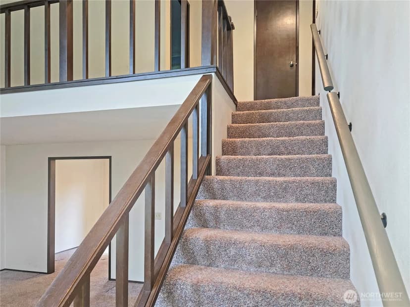 Property photo for 2283 Darvic Place, Oak Harbor photo 22