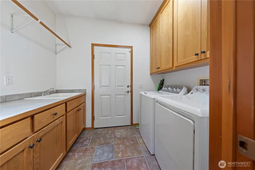 Property photo for 16314 2nd Drive Se, Bothell photo 11