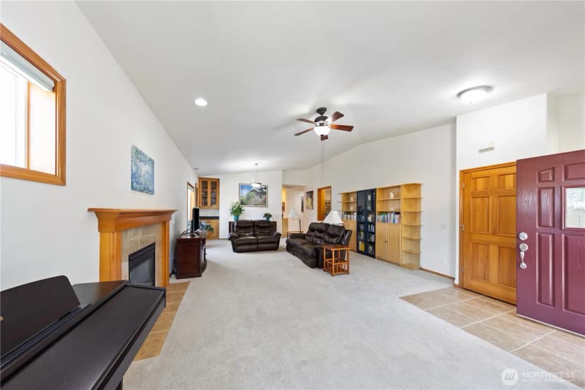 Property photo for 16314 2nd Drive Se, Bothell photo 3
