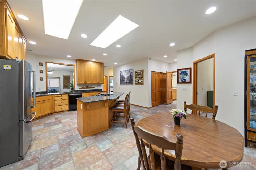 Property photo for 16314 2nd Drive Se, Bothell photo 9