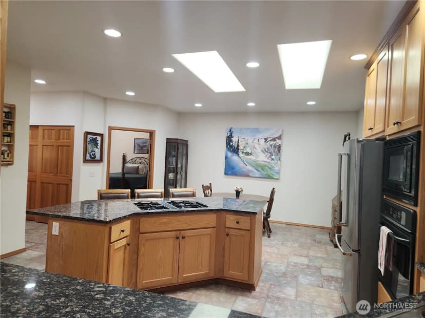 Property photo for 16314 2nd Drive Se, Bothell photo 6