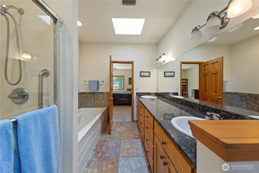 Property photo for 16314 2nd Drive Se, Bothell photo 16