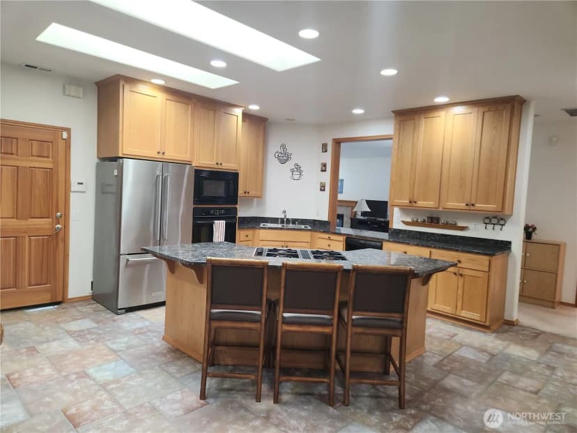 Property photo for 16314 2nd Drive Se, Bothell photo 7