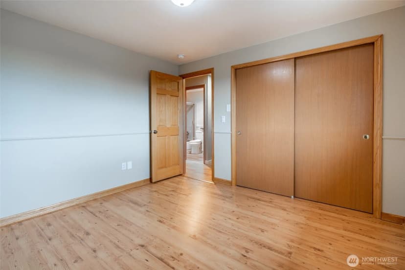 Property photo for 3918 Commencement Bay Drive, Tacoma photo 16