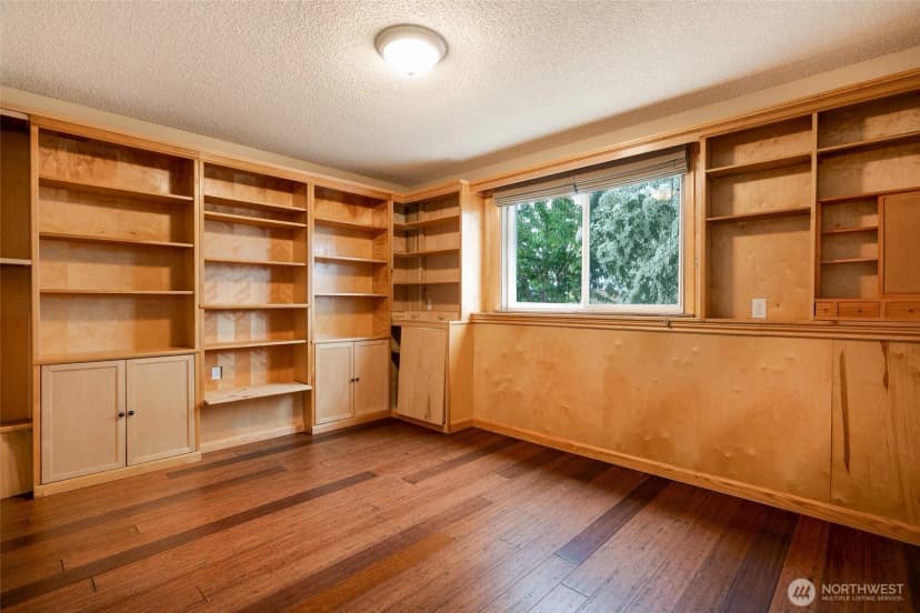 Property photo for 3918 Commencement Bay Drive, Tacoma photo 25