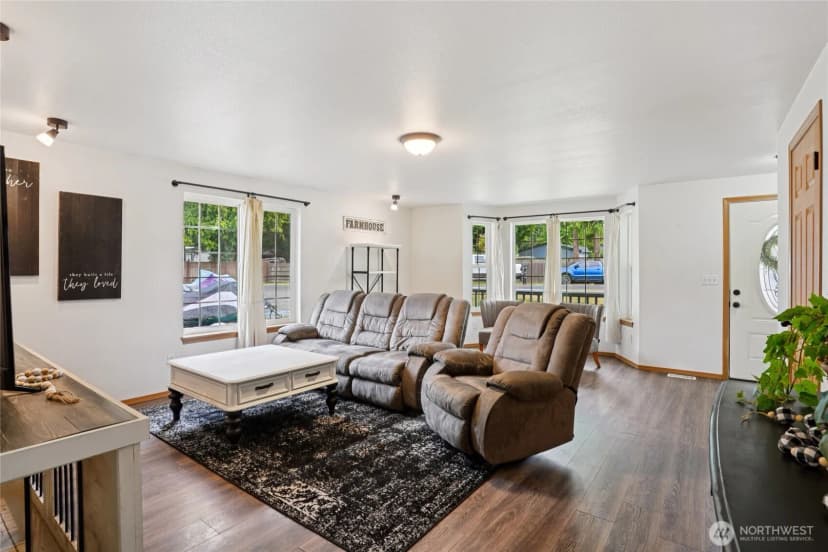 Property photo for 17230 Heather Lane Se, Yelm photo 10