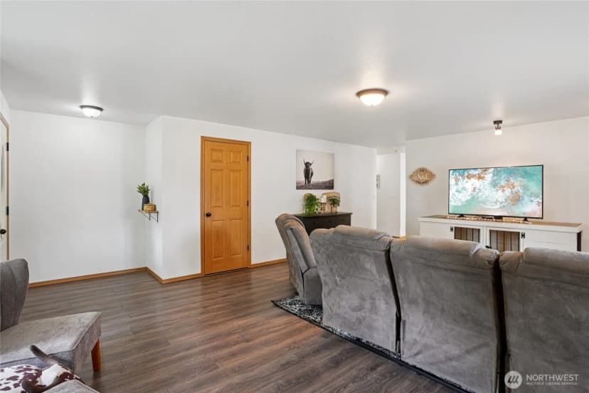 Property photo for 17230 Heather Lane Se, Yelm photo 8