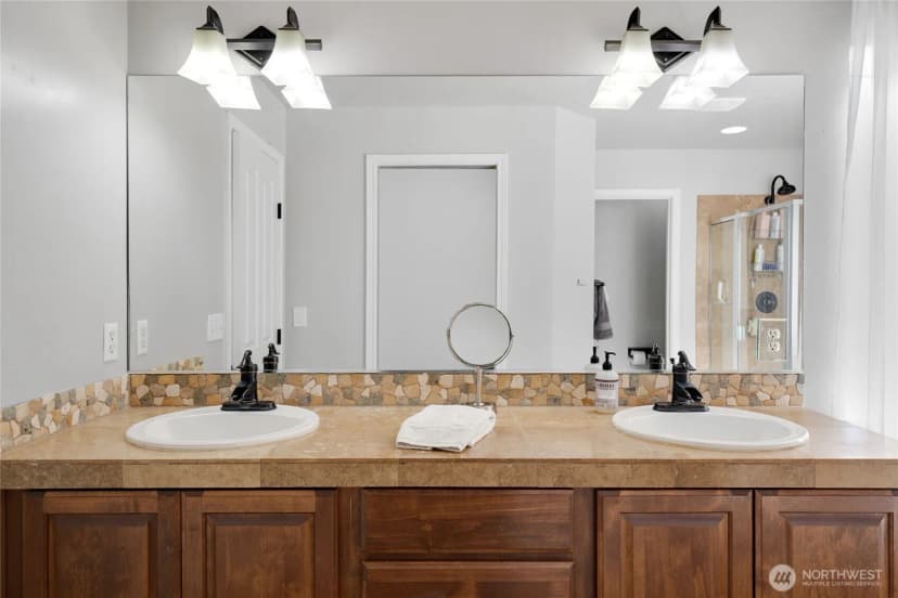 Property photo for 22803 Se 287th Place, Maple Valley photo 18