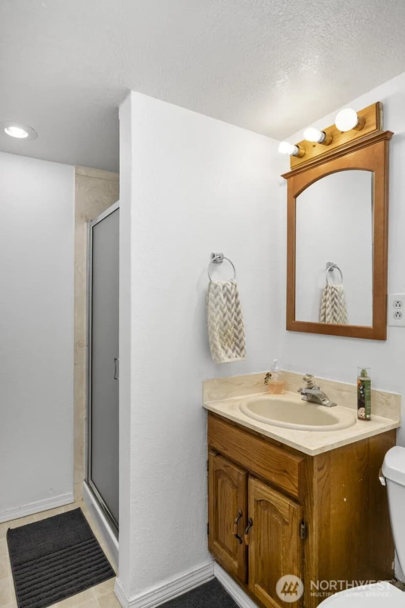 Property photo for 8717 182nd Place Sw, Edmonds photo 33