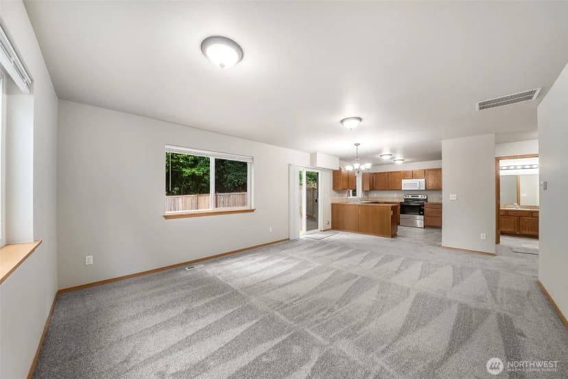 Property photo for 4817 S 251st Court, Kent photo 5