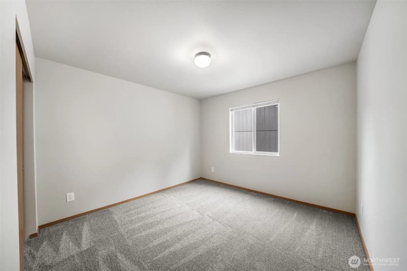 Property photo for 4817 S 251st Court, Kent photo 14