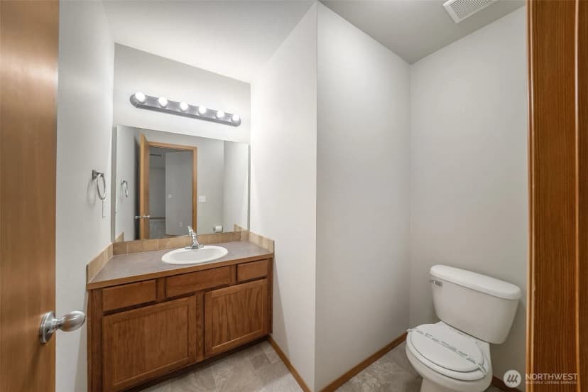 Property photo for 4817 S 251st Court, Kent photo 3