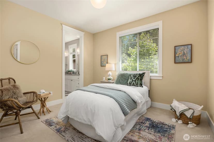 Property photo for 13424 N Madison Avenue Ne, Bainbridge Island photo 29