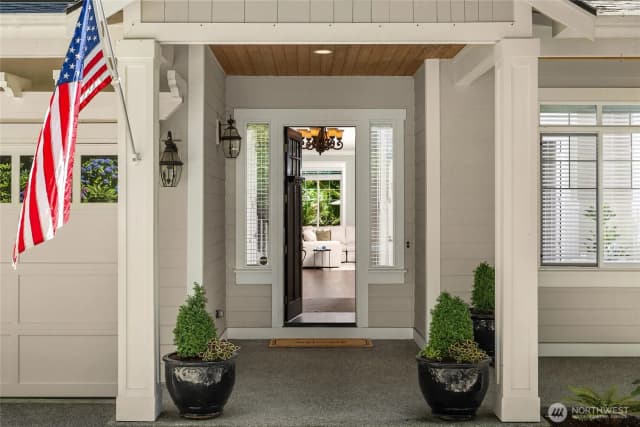 Property photo for 13424 N Madison Avenue Ne, Bainbridge Island photo 3