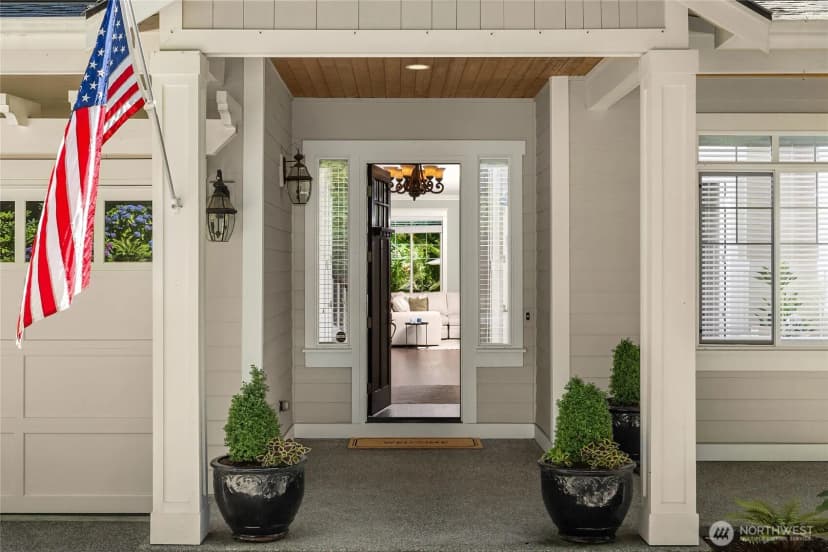 Property photo for 13424 N Madison Avenue Ne, Bainbridge Island photo 3