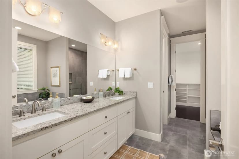 Property photo for 13424 N Madison Avenue Ne, Bainbridge Island photo 23