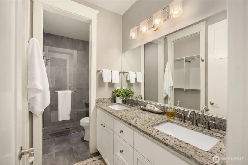 Property photo for 13424 N Madison Avenue Ne, Bainbridge Island photo 30