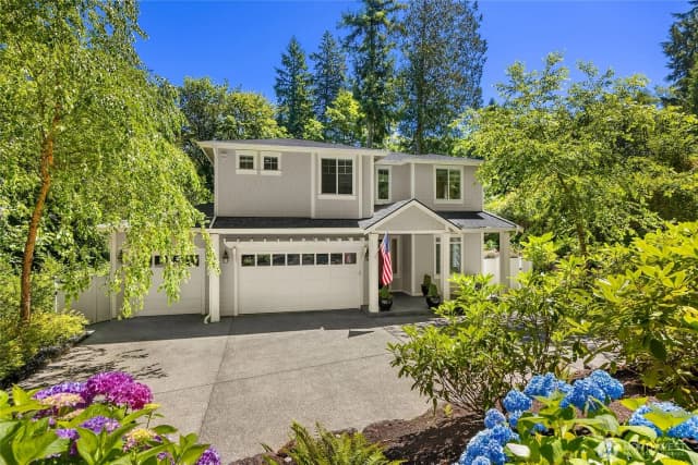 Property photo for 13424 N Madison Avenue Ne, Bainbridge Island photo 2