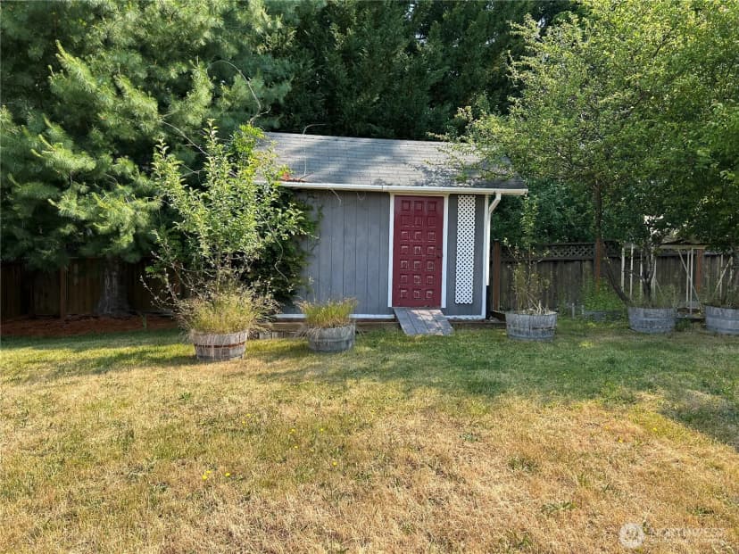 Property photo for 120 Antonie Avenue N, Eatonville photo 22