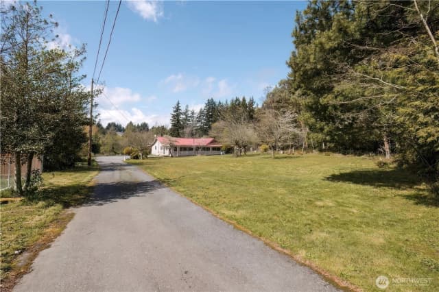 Property photo for 3709 Trenton Ave Ne, Bremerton photo 3