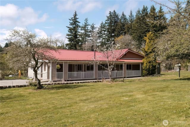 Property photo for 3709 Trenton Ave Ne, Bremerton
