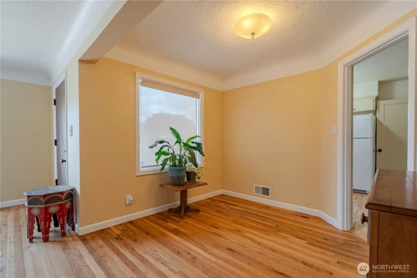 Property photo for 1028 20th Ave, Longview photo 7