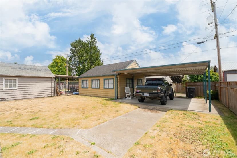 Property photo for 1028 20th Ave, Longview photo 36