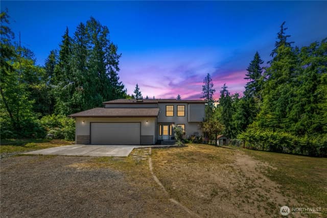Property photo for 19220 32nd Avenue Nw, Stanwood photo 4