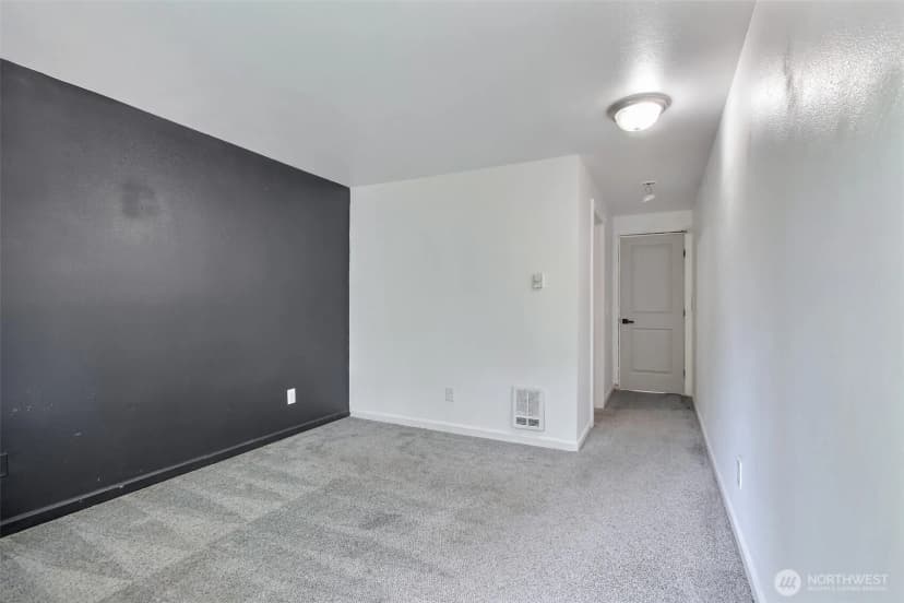 Property photo for 524 Brown Street Se, Orting photo 17