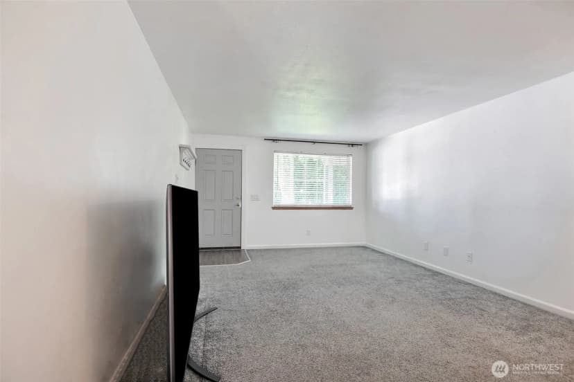 Property photo for 524 Brown Street Se, Orting photo 11