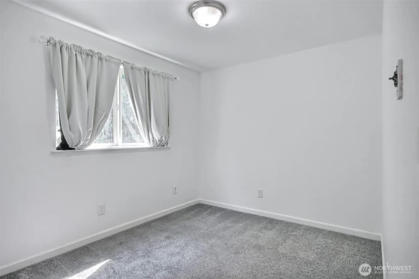 Property photo for 524 Brown Street Se, Orting photo 18
