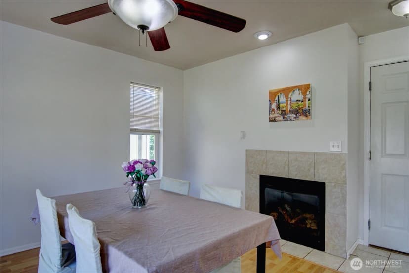 Property photo for 1044 Nw 14th Way, Oak Harbor photo 9