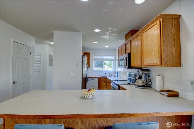 Property photo for 1044 Nw 14th Way, Oak Harbor photo 7