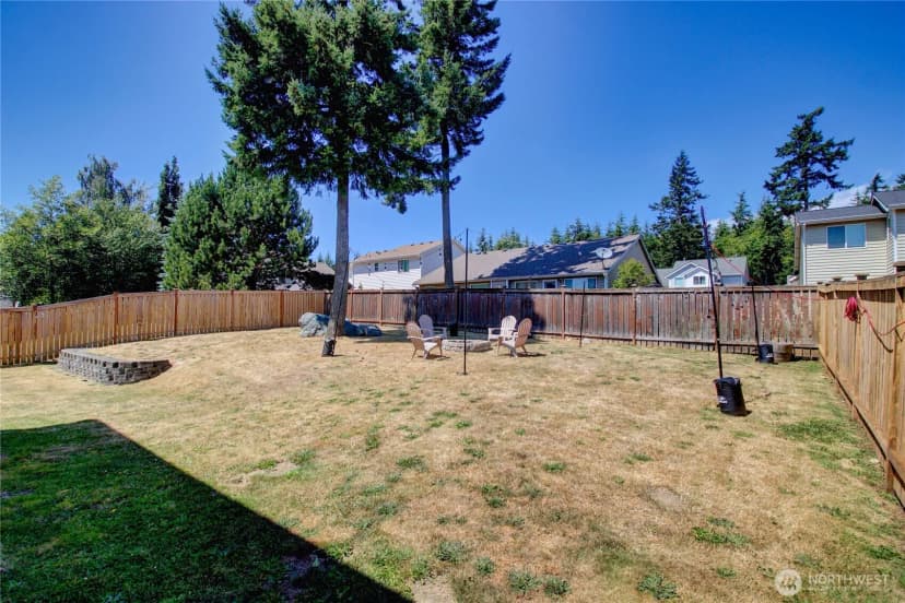 Property photo for 1044 Nw 14th Way, Oak Harbor photo 2