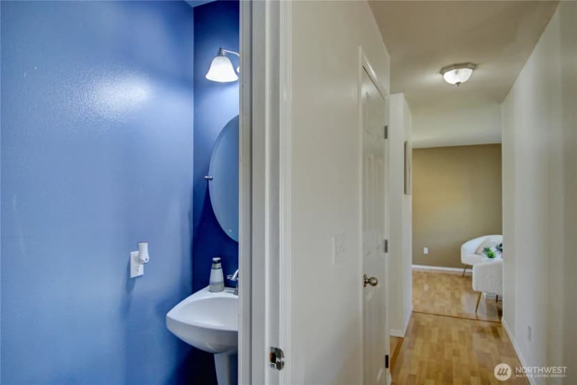 Property photo for 1044 Nw 14th Way, Oak Harbor photo 8
